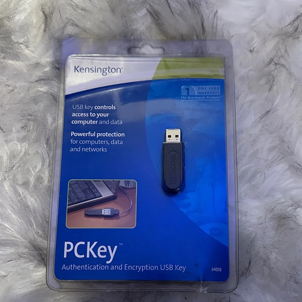Kensington PCKey Authentication and Encryption USB Key - Black